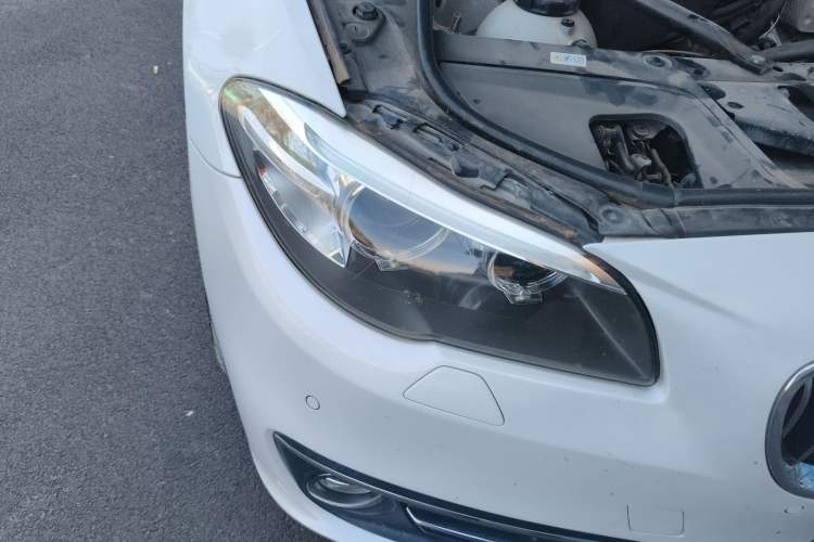 Used BMW 5 Series 2017 525Li Luxury Design Package Right Front Headlight