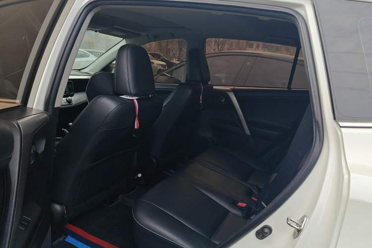 Used Toyota RAV4 2016 2.0L CVT Two-Wheel Drive Smart Edition China V Standard