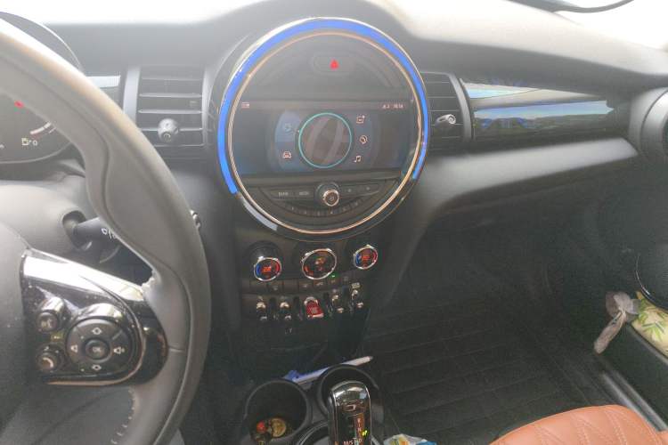 Used MINI 2021 1.5T COOPER Artist
