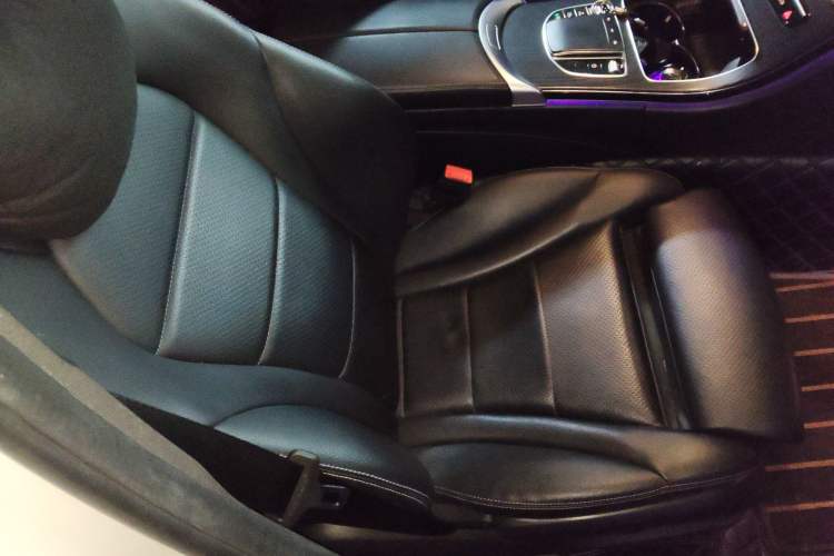 Used Mercedes-Benz C-Class 2021 C 200 L Fashion Edition Sport Version Right Front Seat