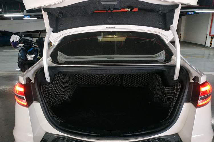 Used Ford Mondeo 2020 EcoBoost 200 Stylish Model Trunk