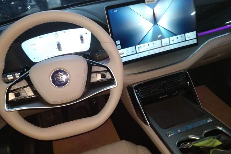 Used BYD Tang New Energy 2025 Model Smart Drive Version DM-i 175KM Deluxe Version Gear Lever