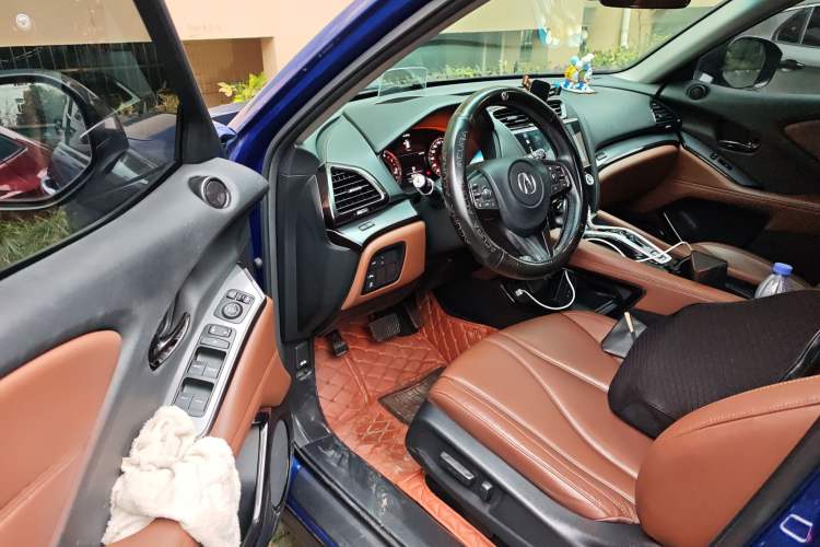 Used Acura CDX 2016 1.5T Two-Wheel Drive Deluxe Edition