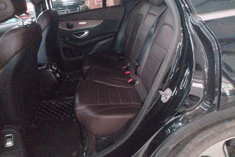 Used Mercedes-Benz GLC 2022 Refreshed GLC 300 L 4MATIC Dynamic Edition Prestige Version Left Rear Seat