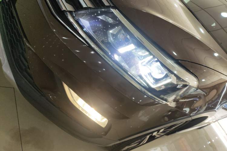 Used Volkswagen Cross Lavida 2017 230TSI DSG Luxury Edition
