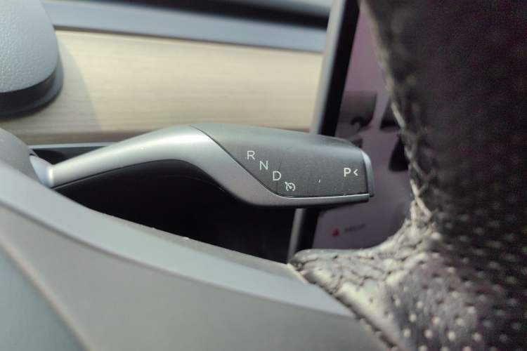 Used Tesla Model Y 2021 Standard Range Rear-Wheel Drive Version