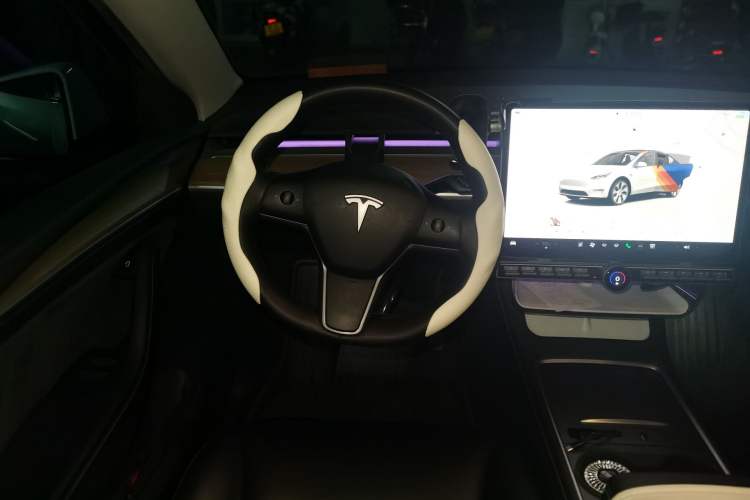 Used Tesla Model Y 2022 Rear-Wheel-Drive Version
