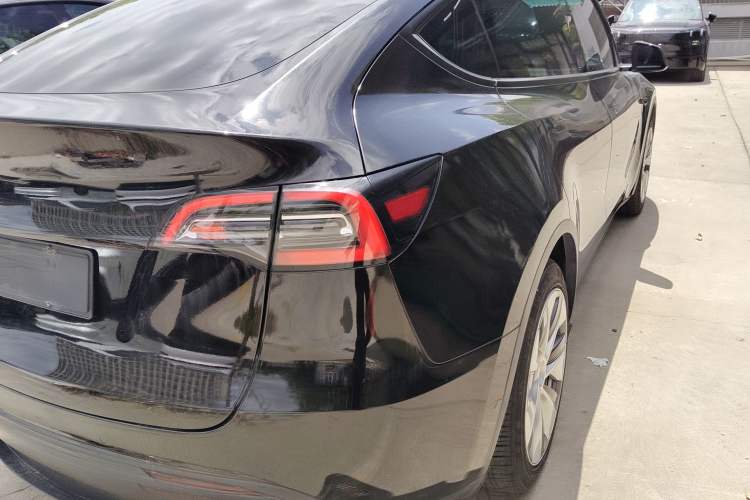 Used Tesla Model Y 2021 Standard Range Rear-Wheel Drive Version
