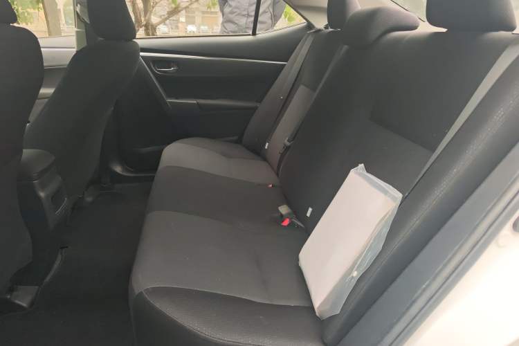 Used Toyota Corolla 2014 1.6L CVT GL Left Rear Seat