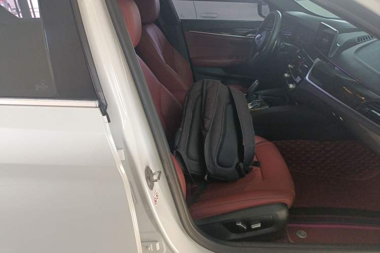 Used BMW 5 Series 2020 530Li Leading Model M Sport Package Right Front Seat