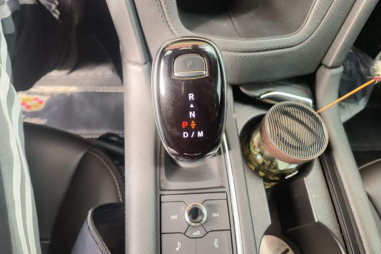 Used Cadillac XT6 2021 2.0T 7-Seater Two-Wheel-Drive Luxury Version
