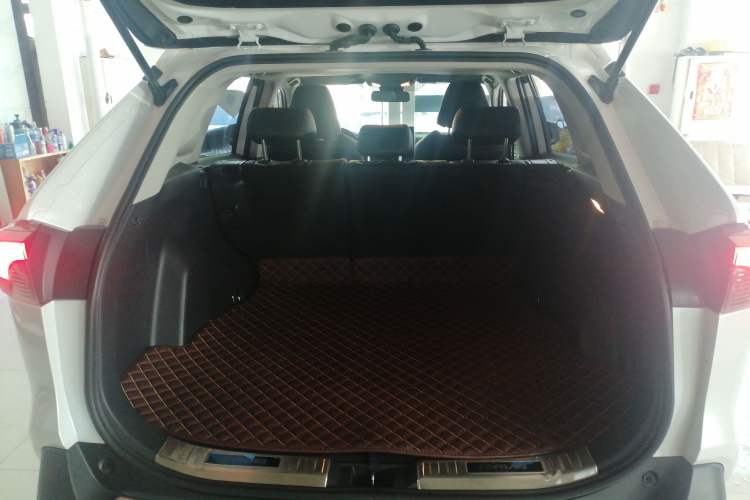 Used Toyota RAV4 2021 2.0L CVT 4x4 Trend Edition
