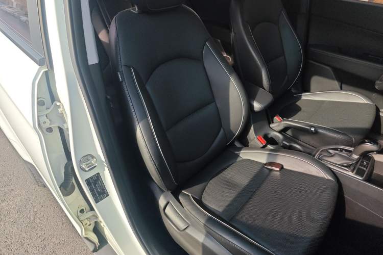 Used Hyundai ix25 2015 1.6L Automatic Two-Wheel Drive Smart GLS Trim