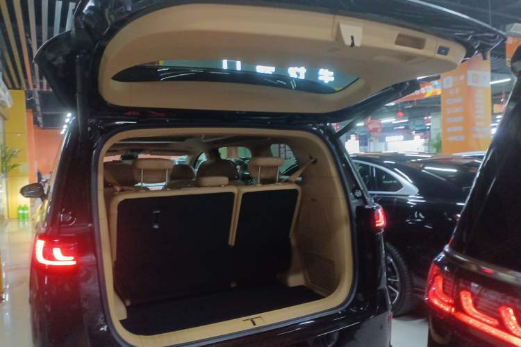 Used VOYAH Dream 2025 PHEV Four-Wheel-Drive Flagship Kunpeng Edition