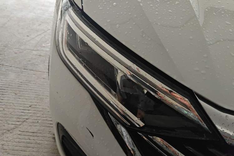 Used Volkswagen Sagitar 2025 300TSI DSG Excellence Edition Right Front Headlight