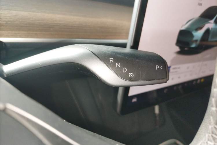 Used Tesla Model Y 2022 Rear-Wheel-Drive Version