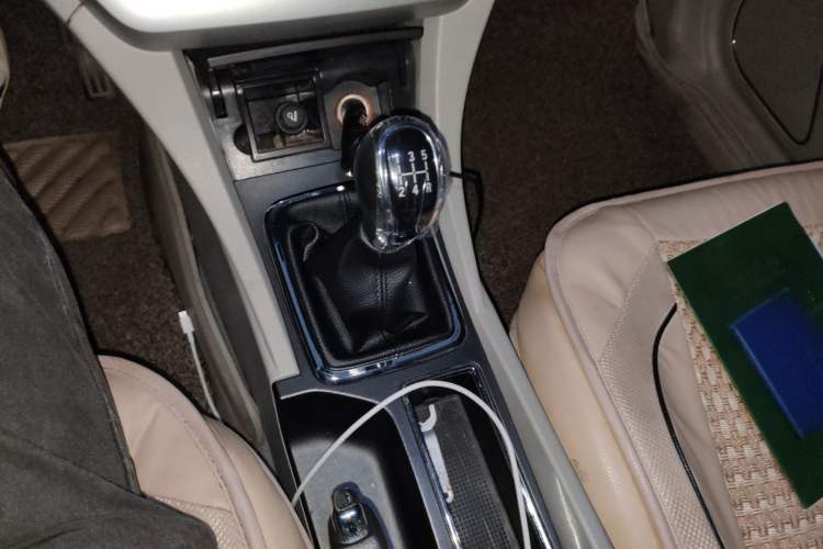 Used Geely Auto Emgrand 2016 Sedan 1.5L Manual Luxury Model