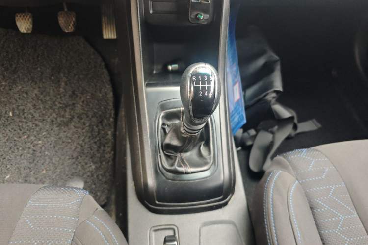 Used Baojun 310W 2017 1.2L Manual Value Edition China V