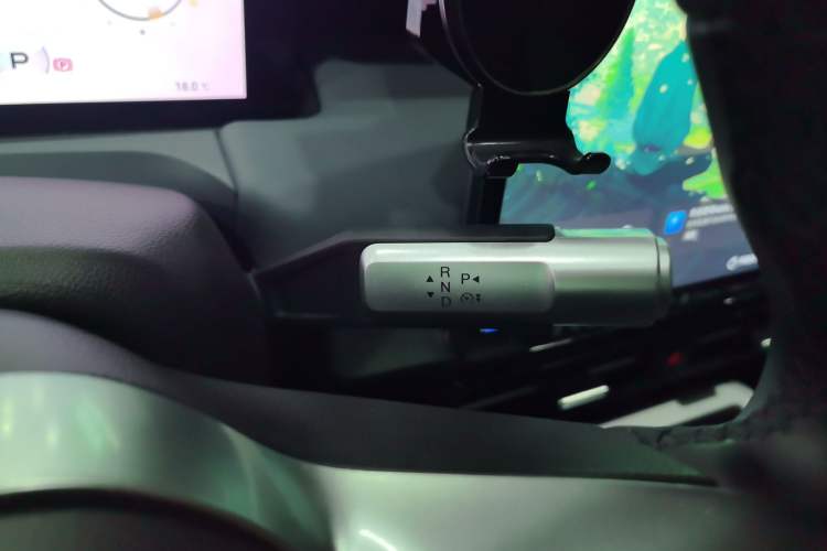 Used AION Y 2023 Plus 510 Smart Edition Gear Lever