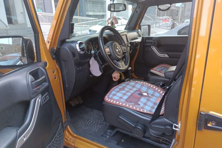 Used Jeep Wrangler 2013 3.6L Rubicon four-door model