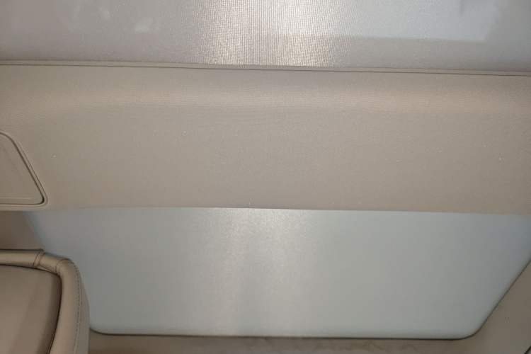 Used Mercedes-Benz E-Class 2014 E 260 L Luxury Model Headliner