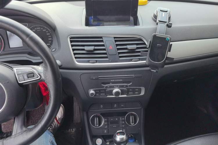 Used Audi Q3 2017 30 TFSI Fashion Model
