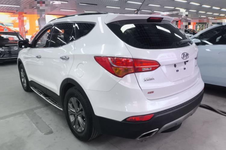 Used Hyundai Santa Fe 2013 2.4L Automatic Two-Wheel Drive Smart Version