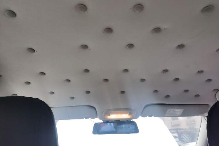 Used Oley 2014 Hatchback 1.5L Manual Comfort Model Headliner