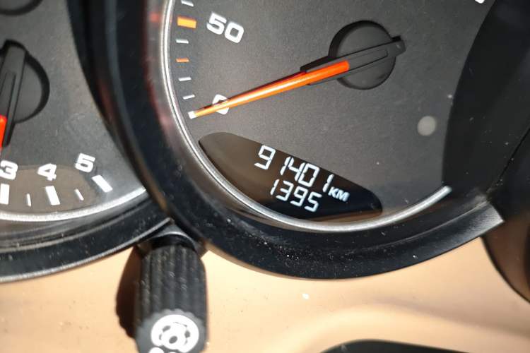 Used Porsche Panamera 2014 Panamera 3.0T Odometer Close Up