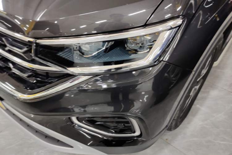 Used Volkswagen Tayron 2023 330TSI Two-Wheel-Drive Luxury Plus Advanced Version Left Front Headlight