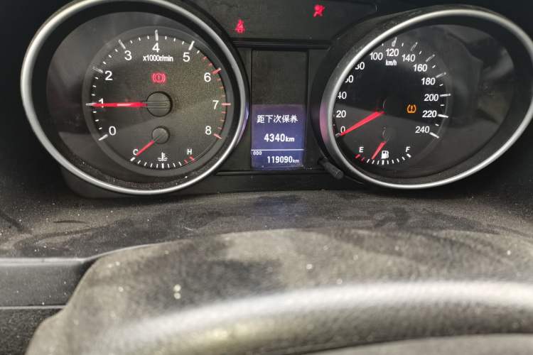 Used Haval H6 2013 Upgraded Model 1.5T Manual Two-Wheel Drive Elite Version Odometer Close Up