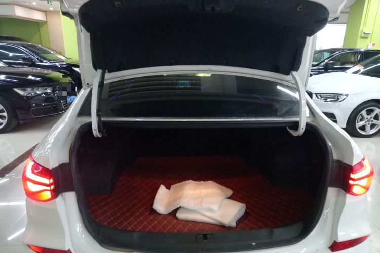 Used Chevrolet Monza 2022 320 Automatic Enjoyment Edition Trunk