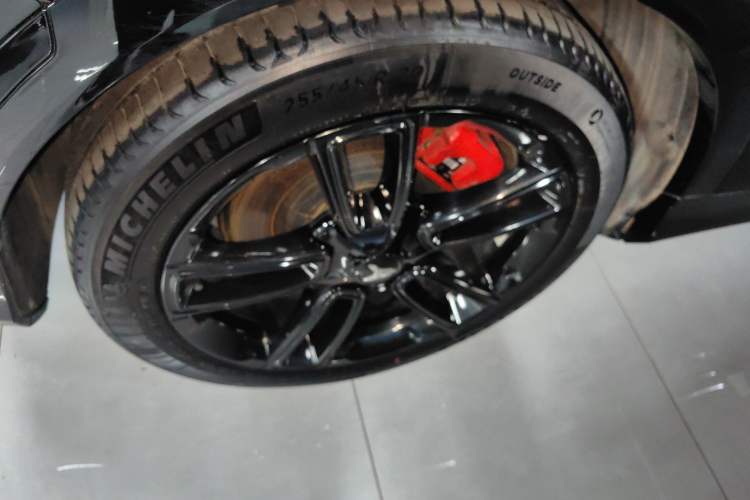 Used VOYAH FREE 2025 318 259 km All-Wheel-Drive Exploration Edition
