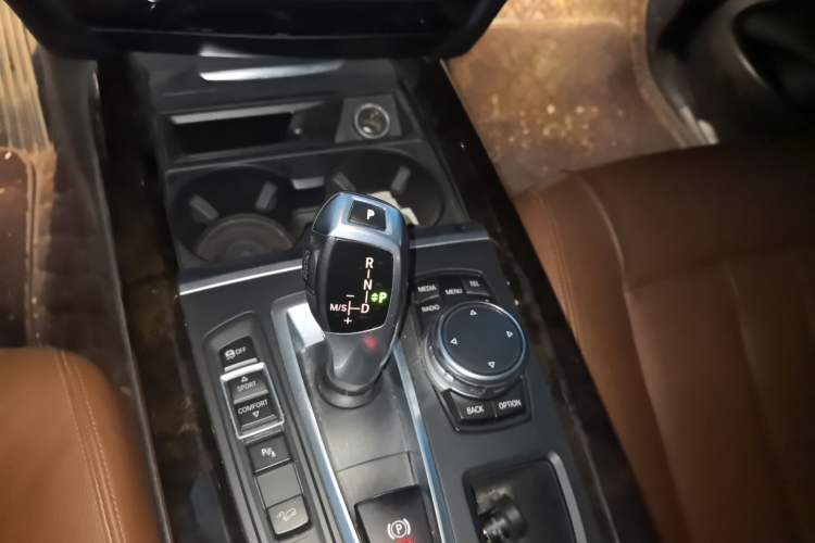 Used BMW X5 2015 xDrive28i Gear Lever