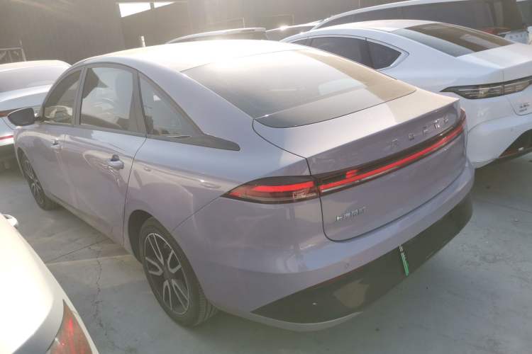 Used Roewe D6 2025 450km Deluxe Edition