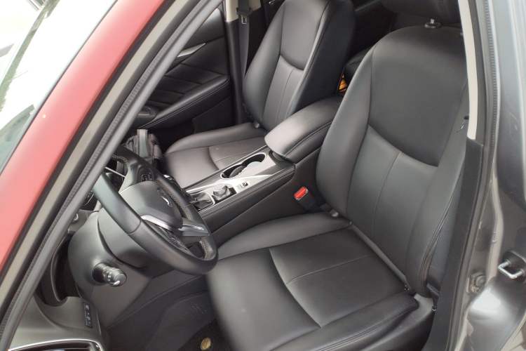 Used Infiniti Q50L 2018 2.0T Comfort Edition China VI Standard