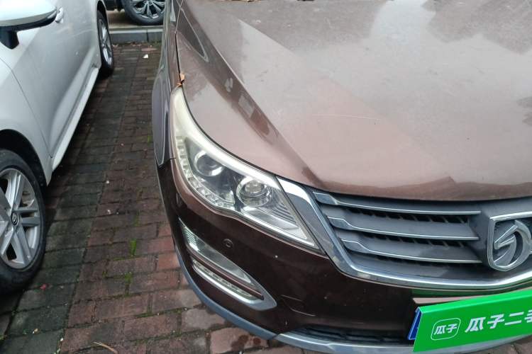 Used Baojun 560 2015 1.8L manual luxury version