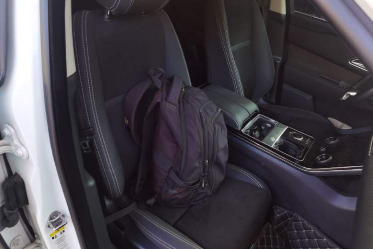 Used Land Rover Range Velar 2019 250 PS