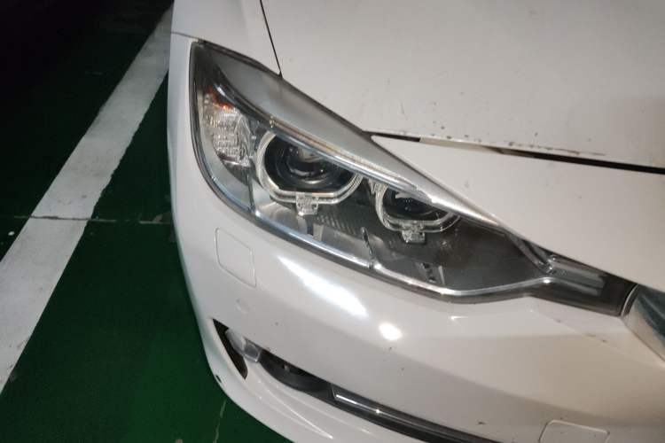 Used BMW 3 Series 2013 320Li Fashion Model Right Front Headlight