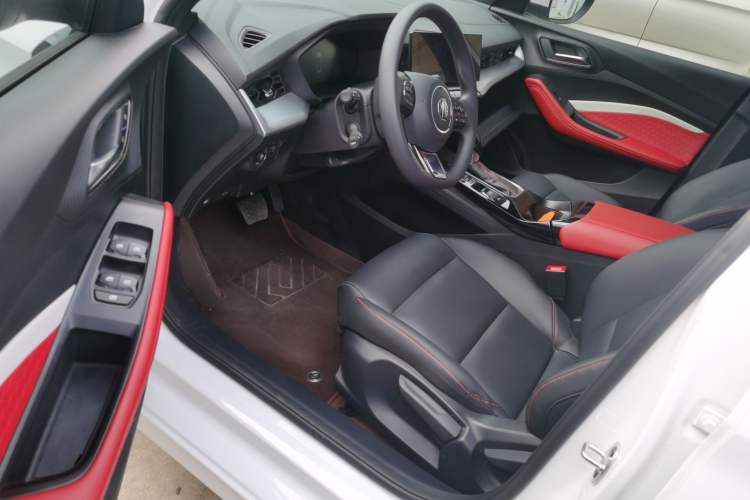 Used MG 5 2023 180 DVVT CVT Luxury Edition