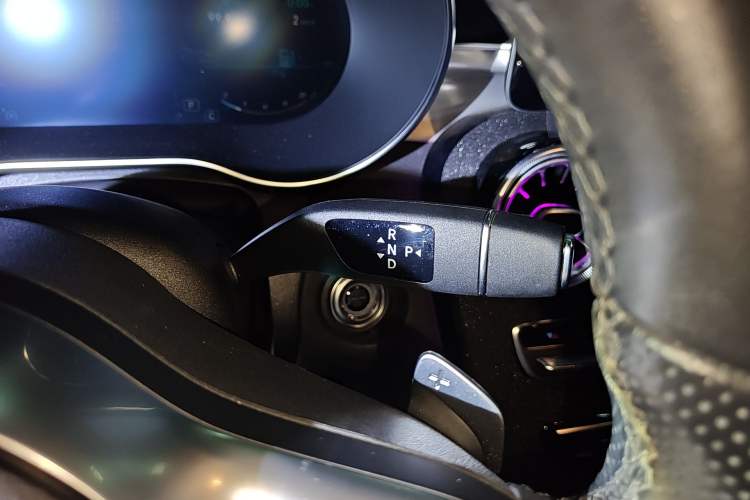 Used Mercedes-Benz C-Class 2021 C 260 Star Edition Gear Lever