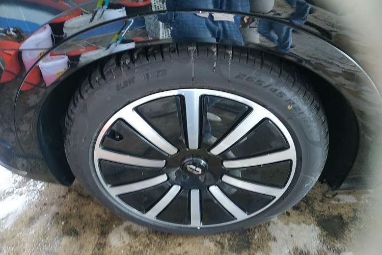 Used Hima AITO M9 2025 Extended-Range Ultra Version 52 kWh 6-Seater