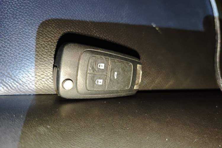 Used Chevrolet Cruze 2011 1.8L SE Automatic Vehicle Key