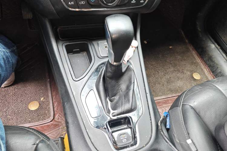 Used Jeep Cherokee 2019 2.0T 2WD Enjoyment Edition China V
