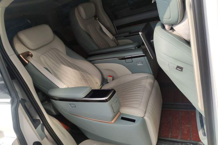 Used SAIC MAXUS G90 2022 2.0T Interstellar Seven-Seater