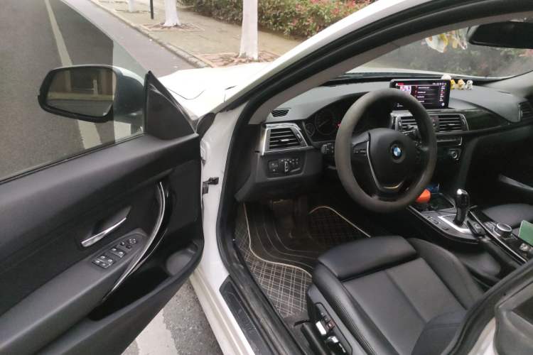 Used BMW 3 Series GT 2019 320i Sport Edition
