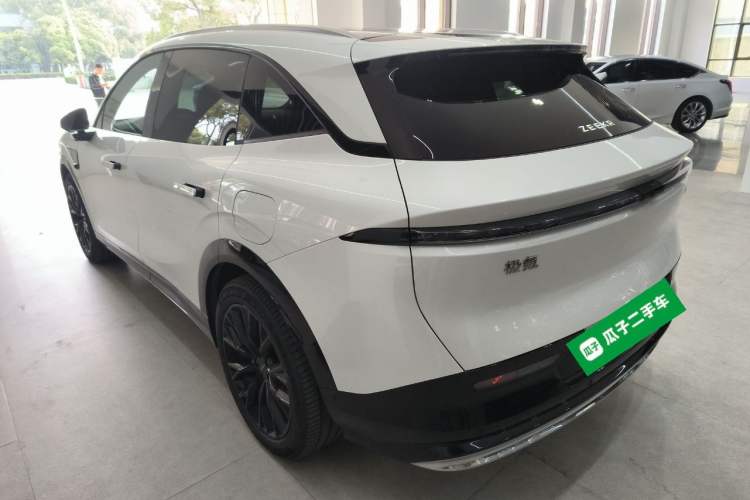 Used Zeekr 7X 2025 100kWh Long-Range All-Wheel Drive Intelligent Driving Version Exterior 2