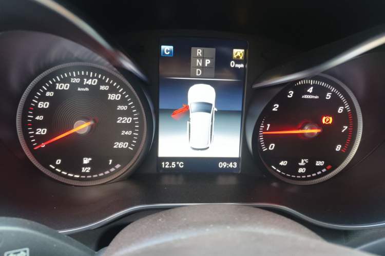 Used Mercedes-Benz GLC 2018 Refreshed GLC 300 4MATIC Dynamic Edition