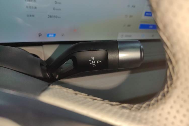 Used Geely Galaxy E8 2024 665 km Range Rear-Drive Starship Long-Range Version Gear Lever