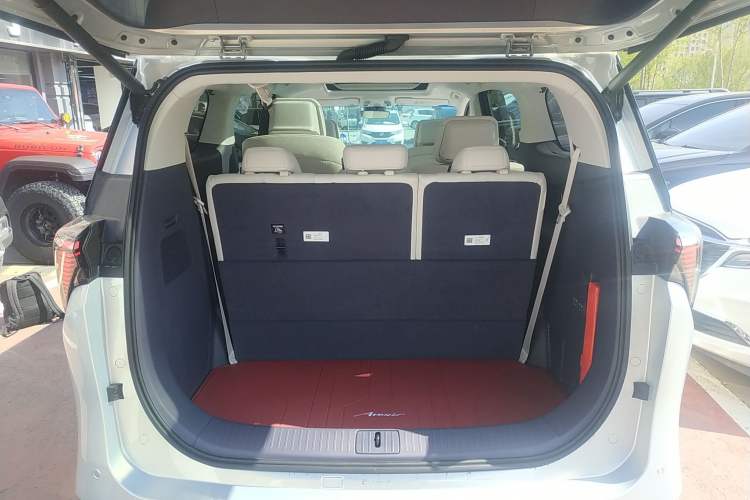 Used Buick GL8 New Energy 2026 Model Lu Zun Luxury Edition
